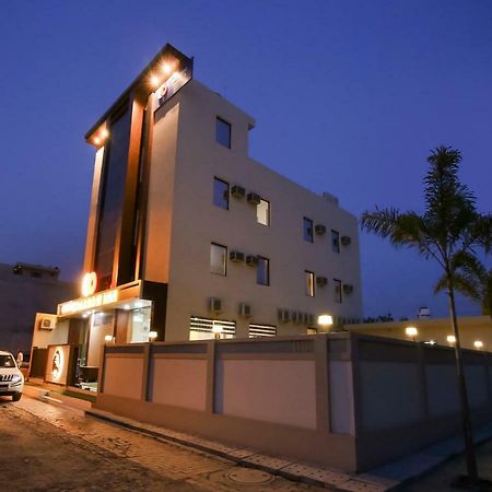 Hotel Grand Sparrow Inn Agra (Uttar Pradesh) Exterior photo